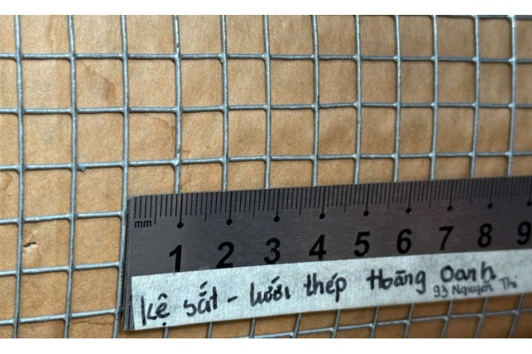 Lưới chì chống rỉ sét khổ 1M và 1M2 tính theo 1M tới - Ô 8 li